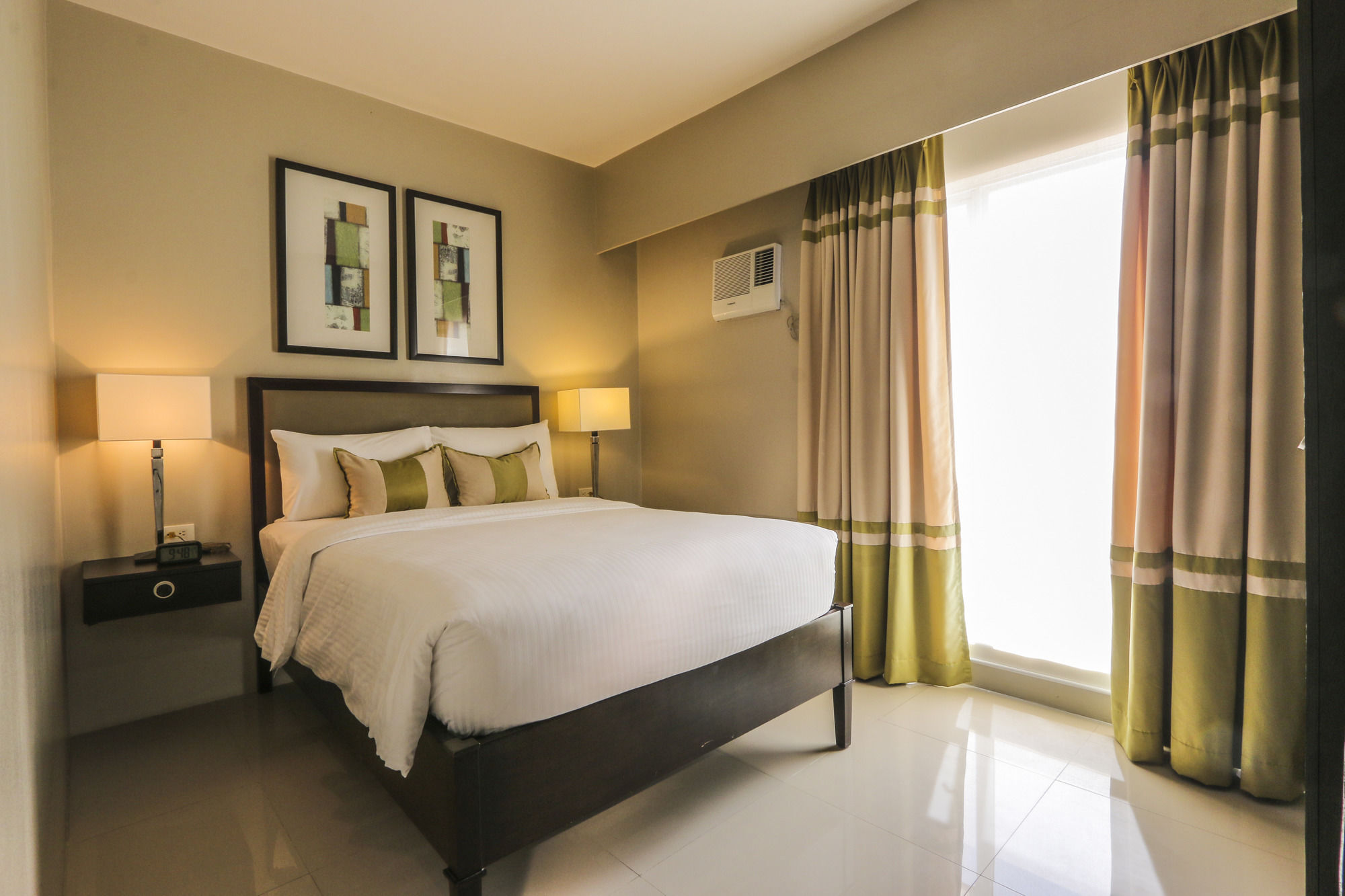 Bellini Suites At Presidio, Lakefront Muntinlupa City Dış mekan fotoğraf